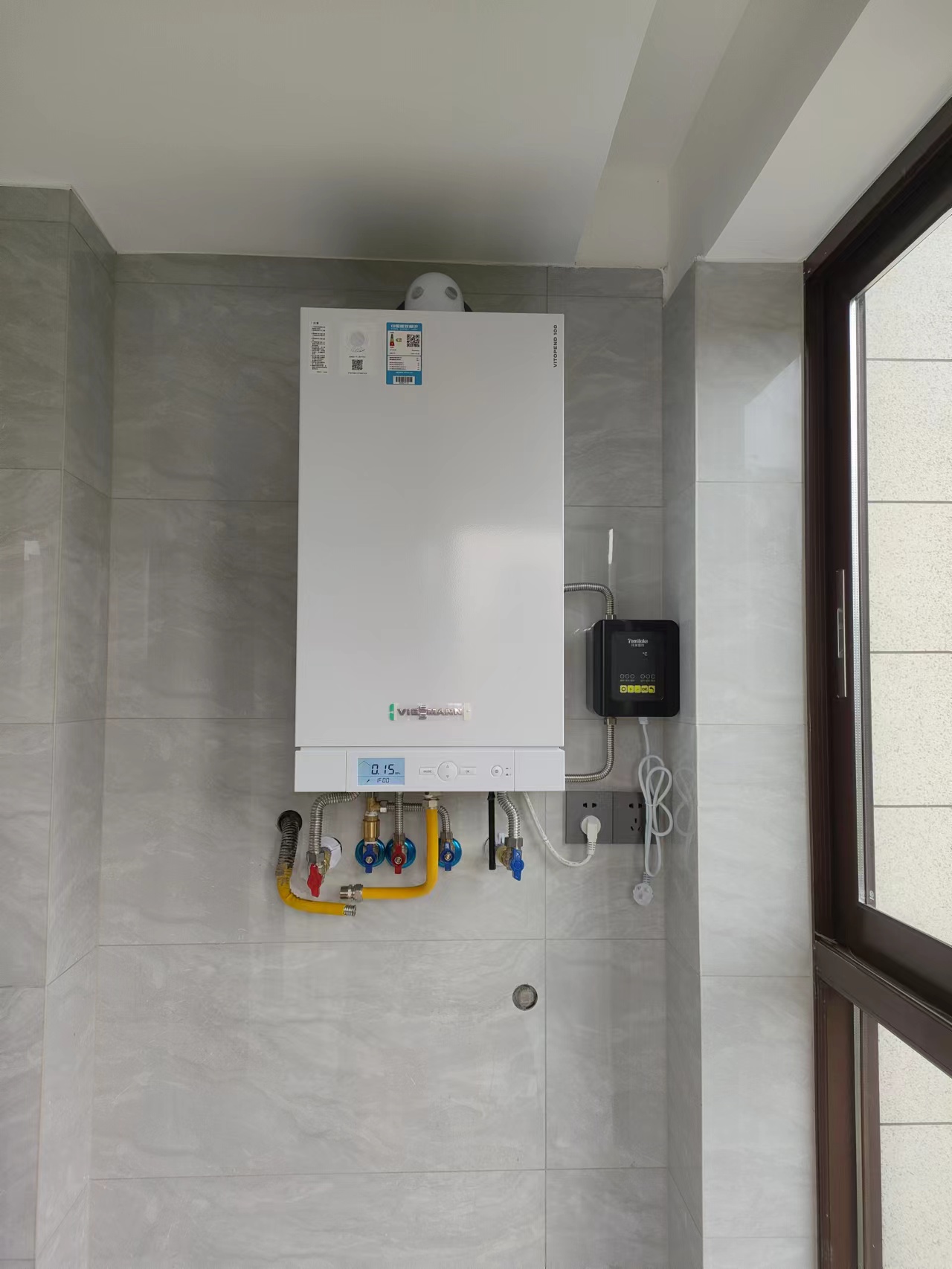 地暖、暖气片、明装（暗装）安装及维保服务