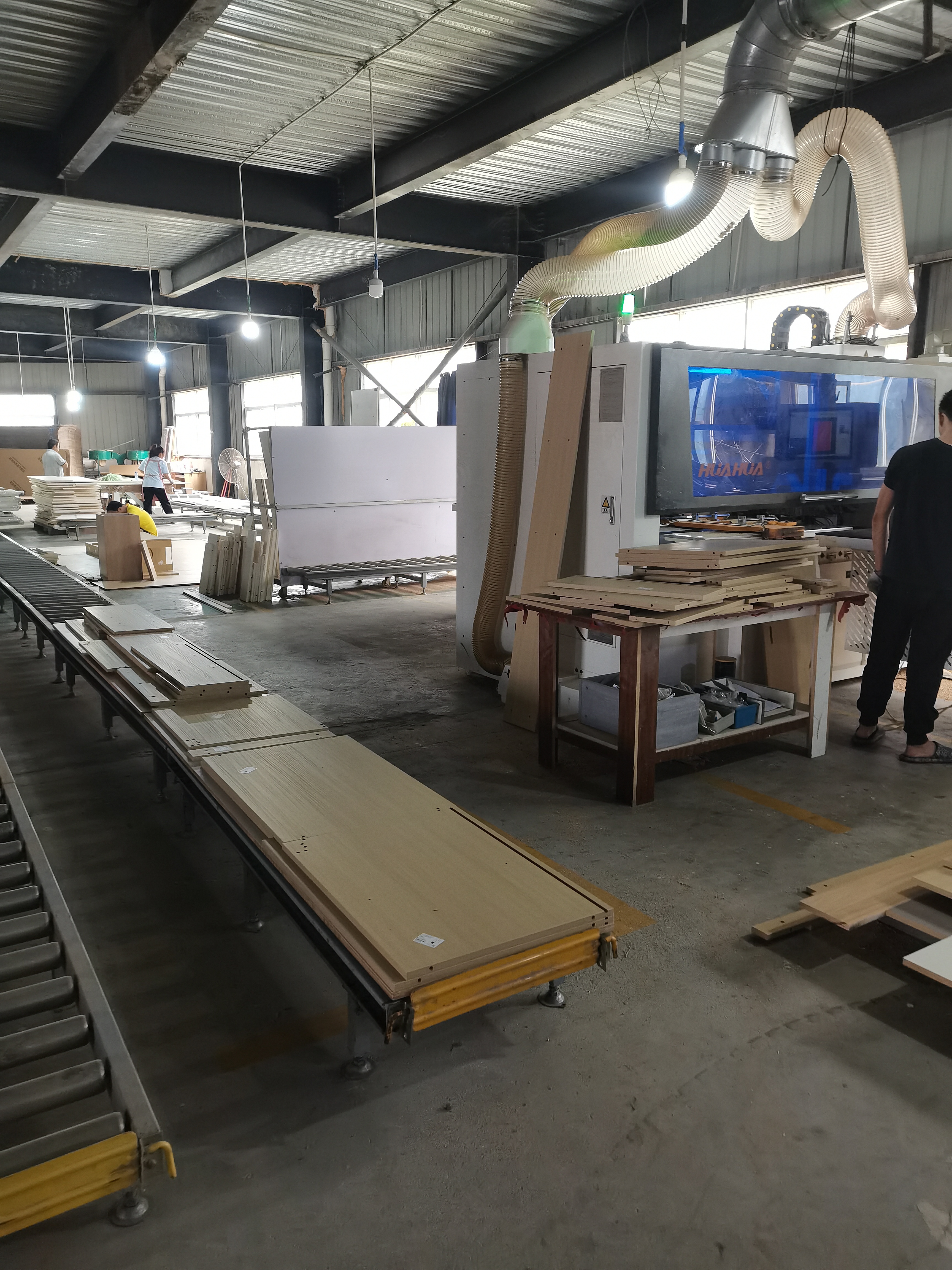 全屋定制工厂，欢迎工厂参观及咨询