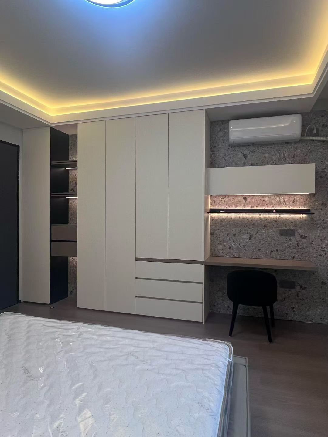 全屋定制源头工厂:17年匠心定制你的理想家