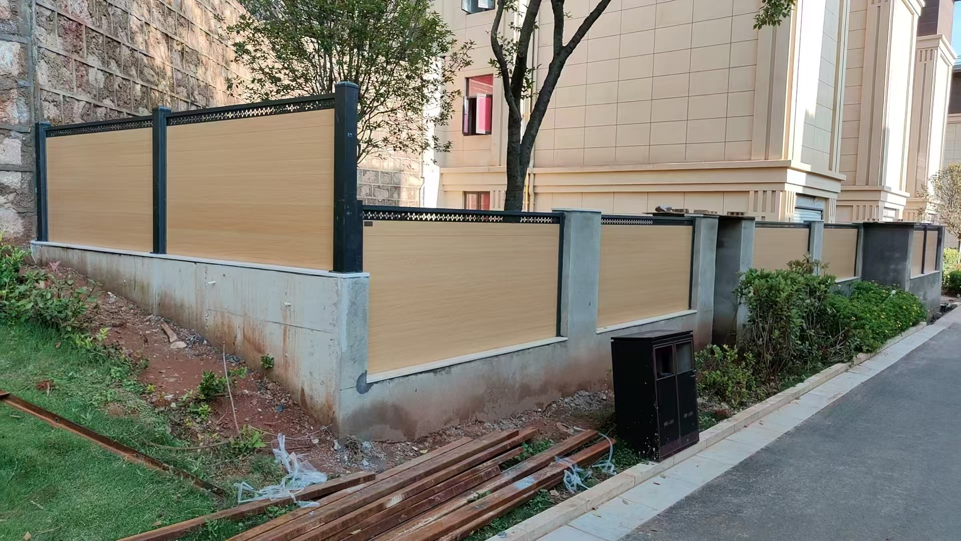 铝合金户外栏杆和庭院铝艺门