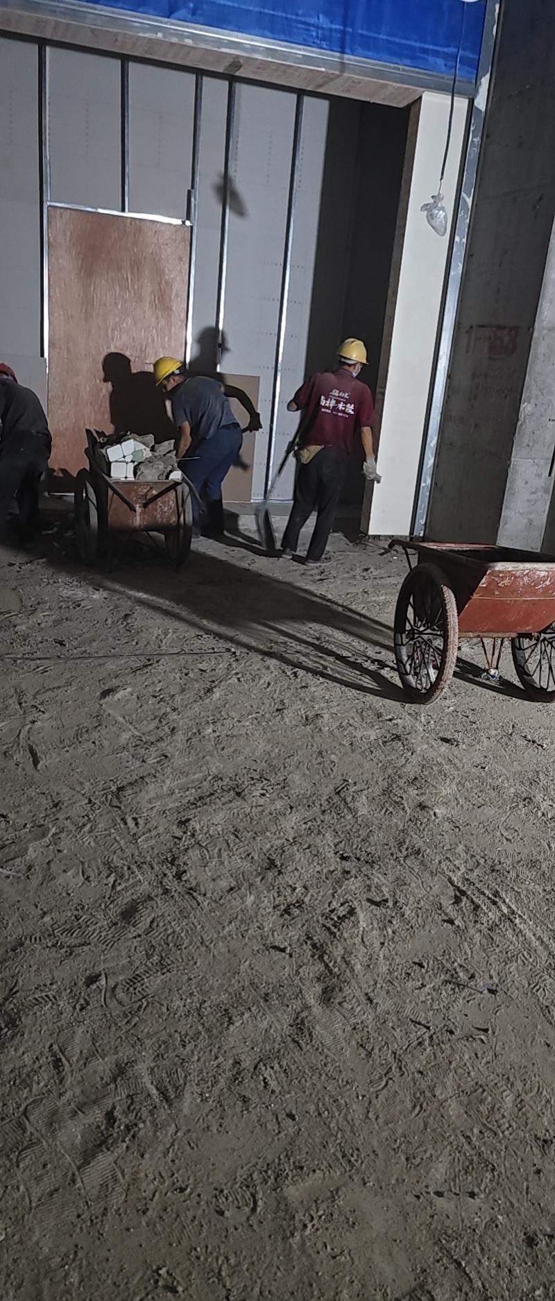 拆除，建碴清运。18123326868。15283839393