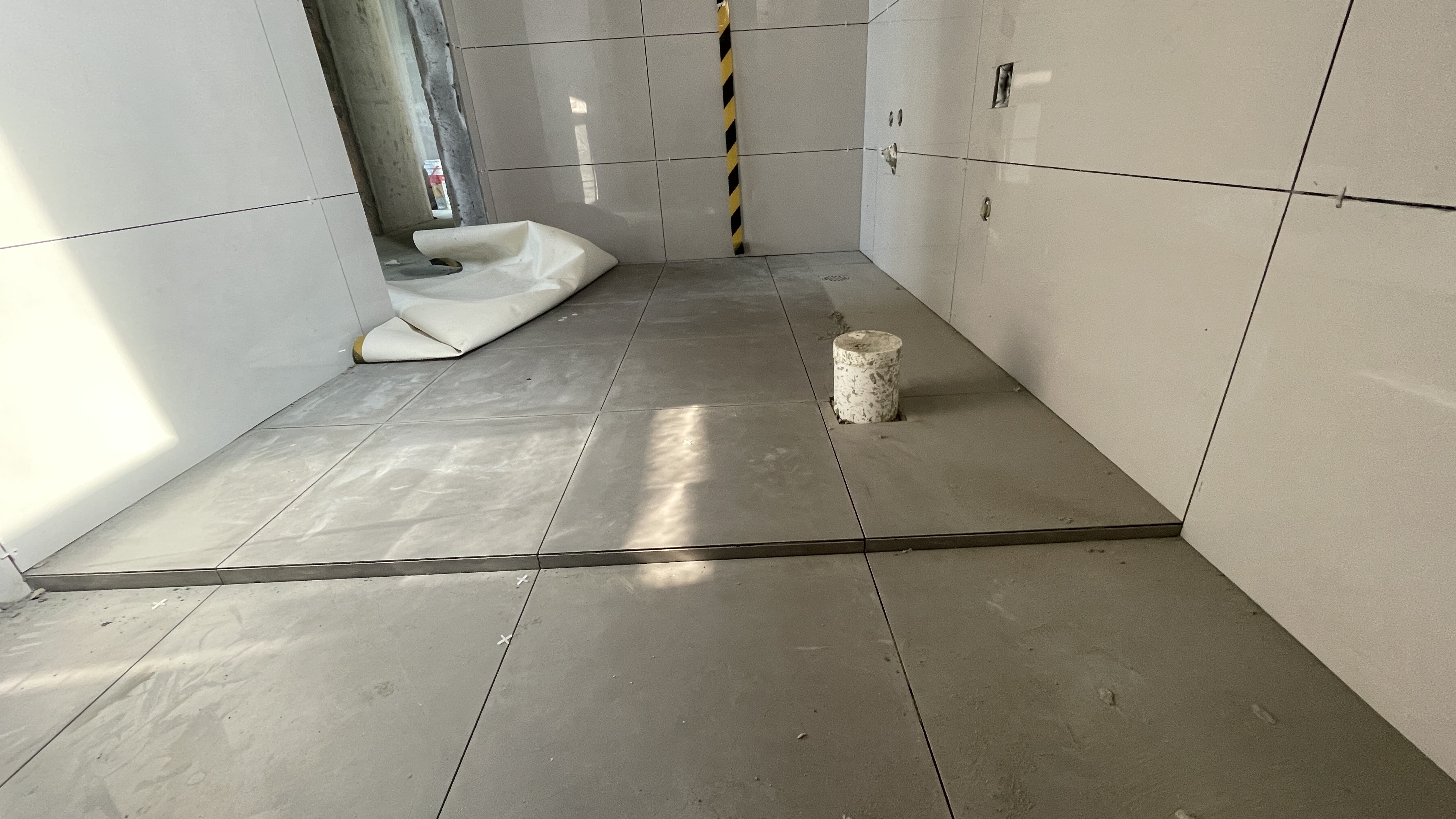 专业贴砖。瓦工