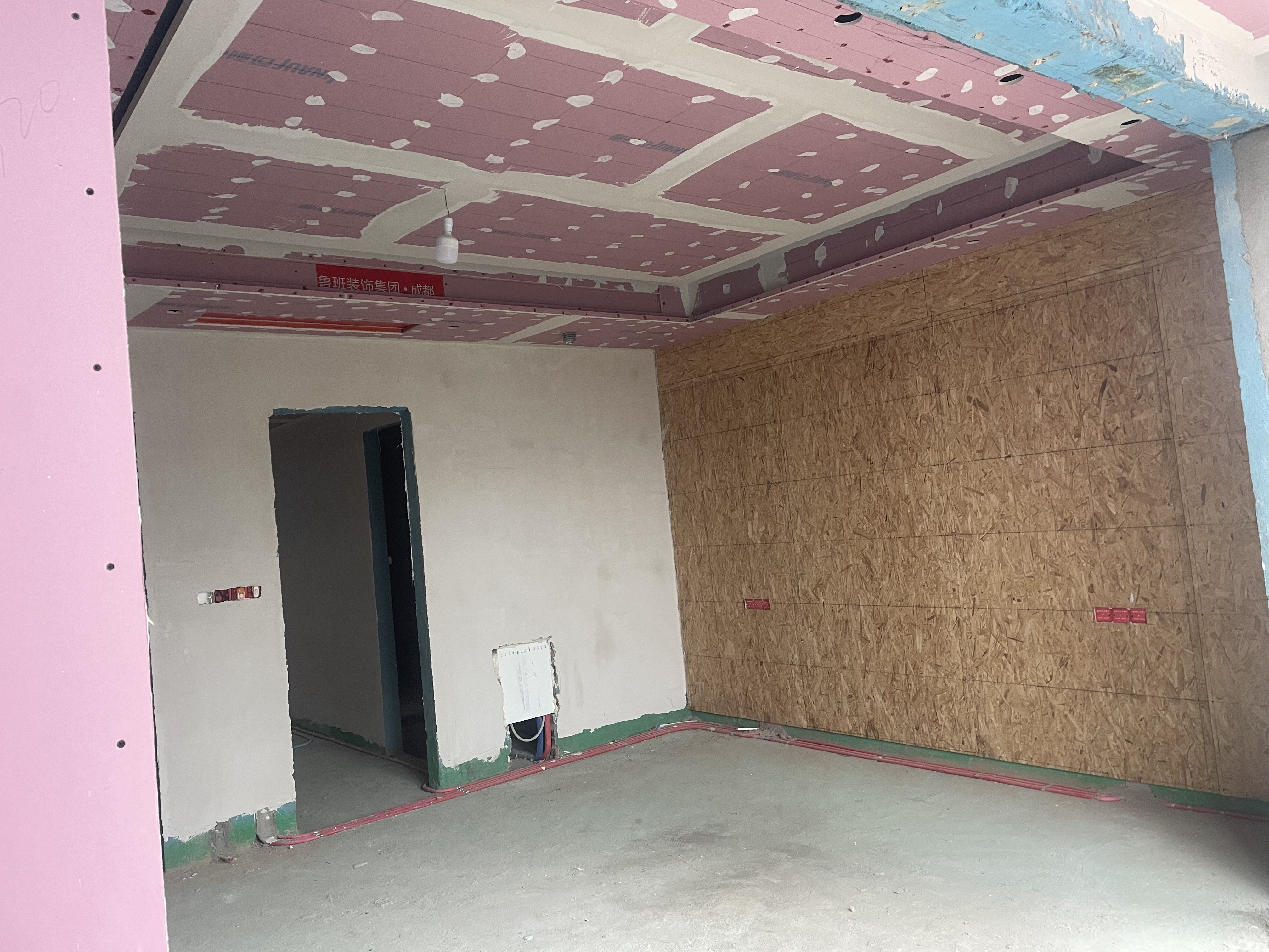 装修要省心，团队要靠谱