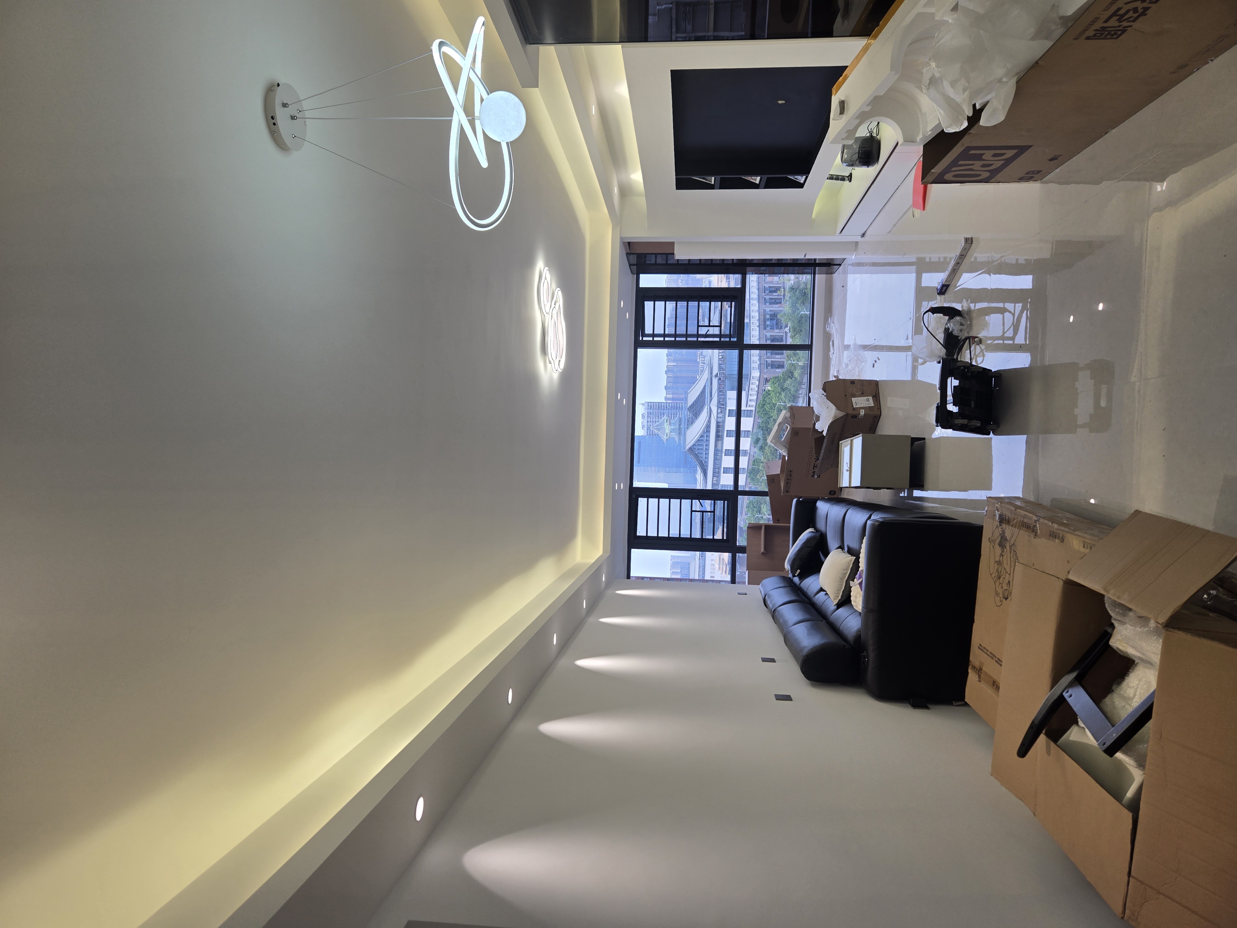 专业承接家装工装，水电，吊顶，隔墙；铺地砖，拆改工程，价格低透明，性价比高，免费设计，联系电话15277333484