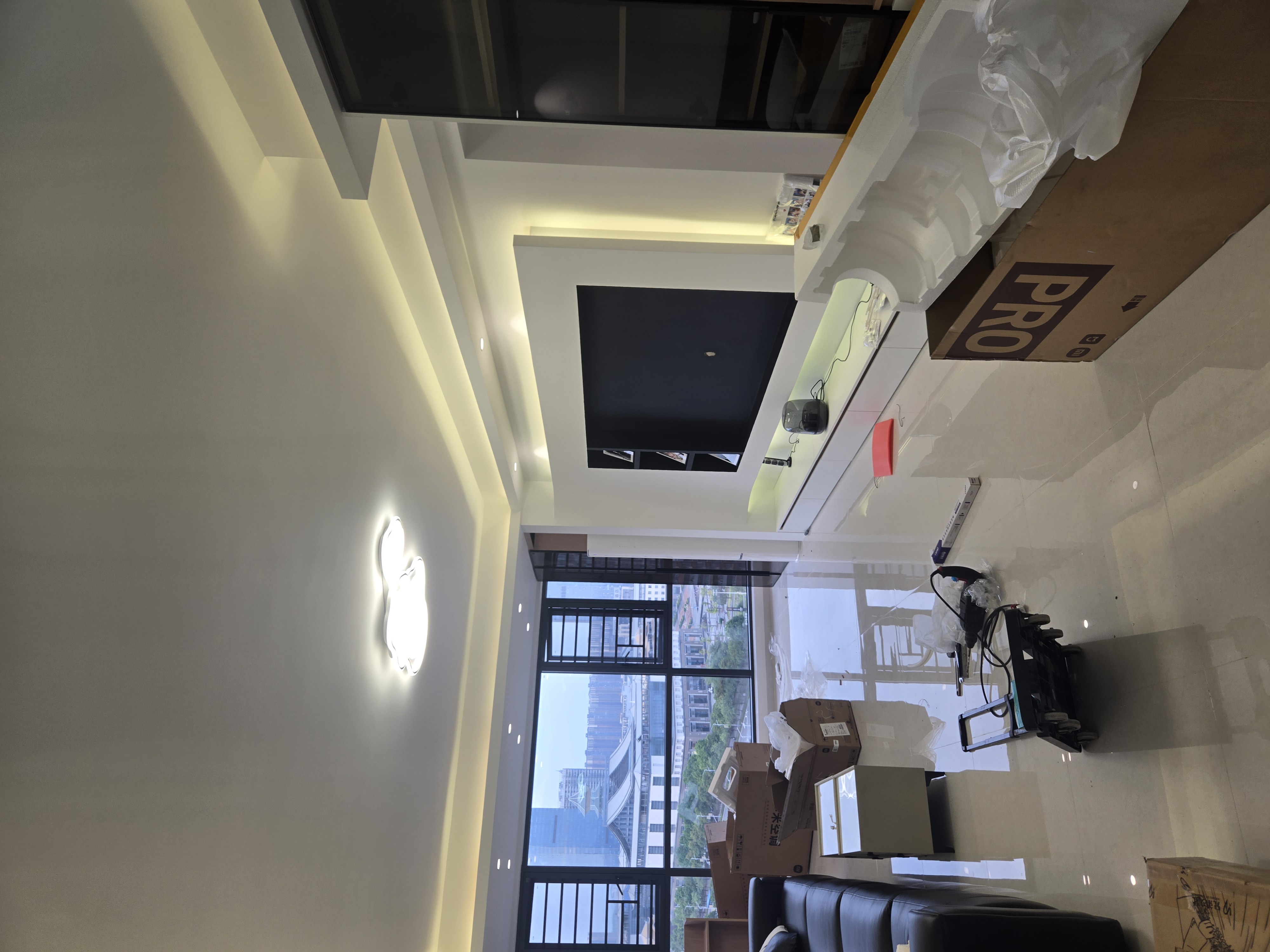 专业承接家装工装，水电，吊顶，隔墙；铺地砖，拆改工程，价格低透明，性价比高，免费设计，联系电话15277333484