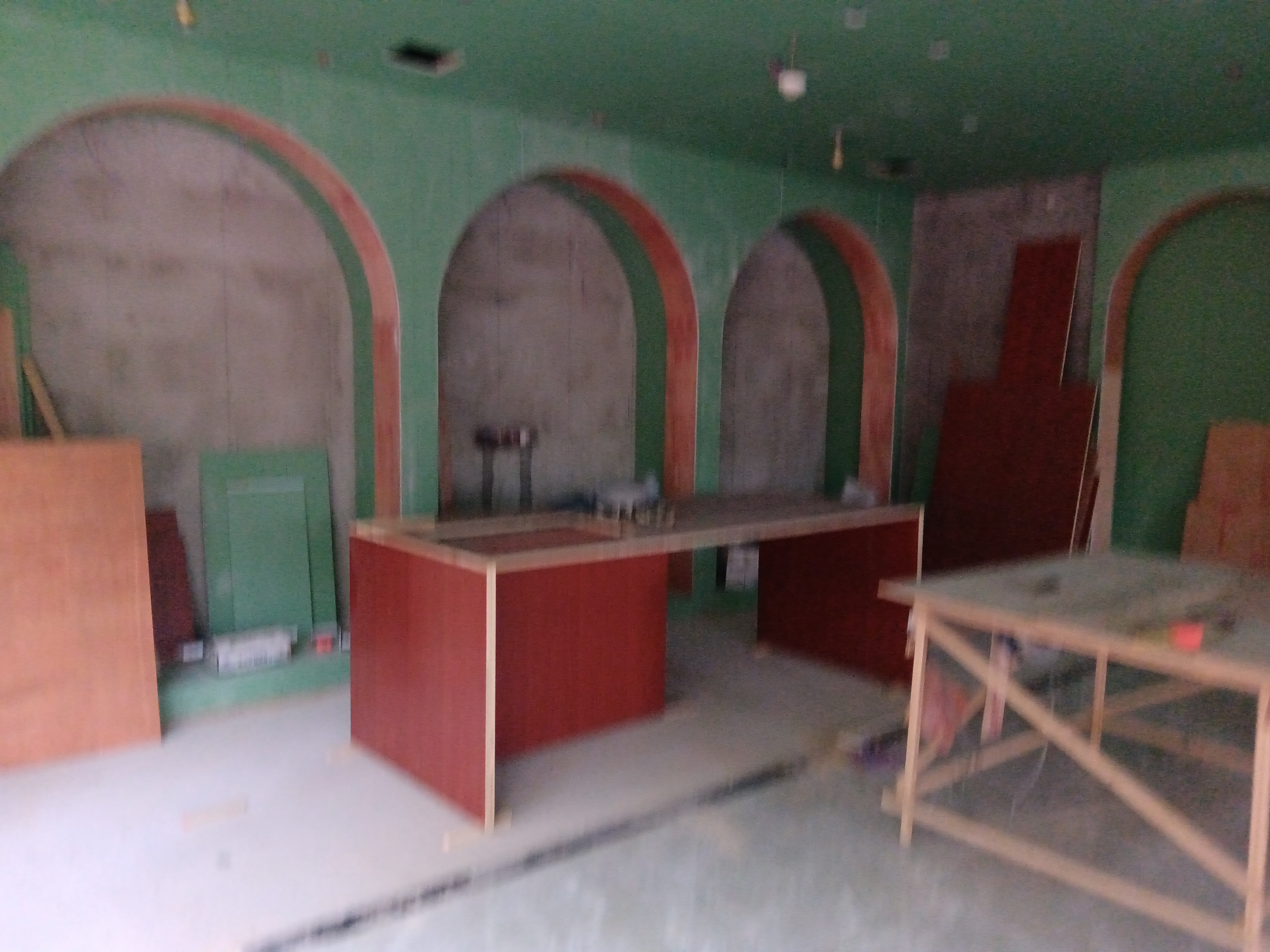 江西省南昌市的朋友们，店铺需要装修的事情可以联系我