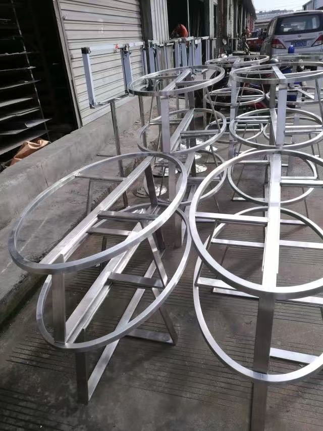 四川鑫泰金长期承接不锈钢金属制品加工及不锈钢装饰工程