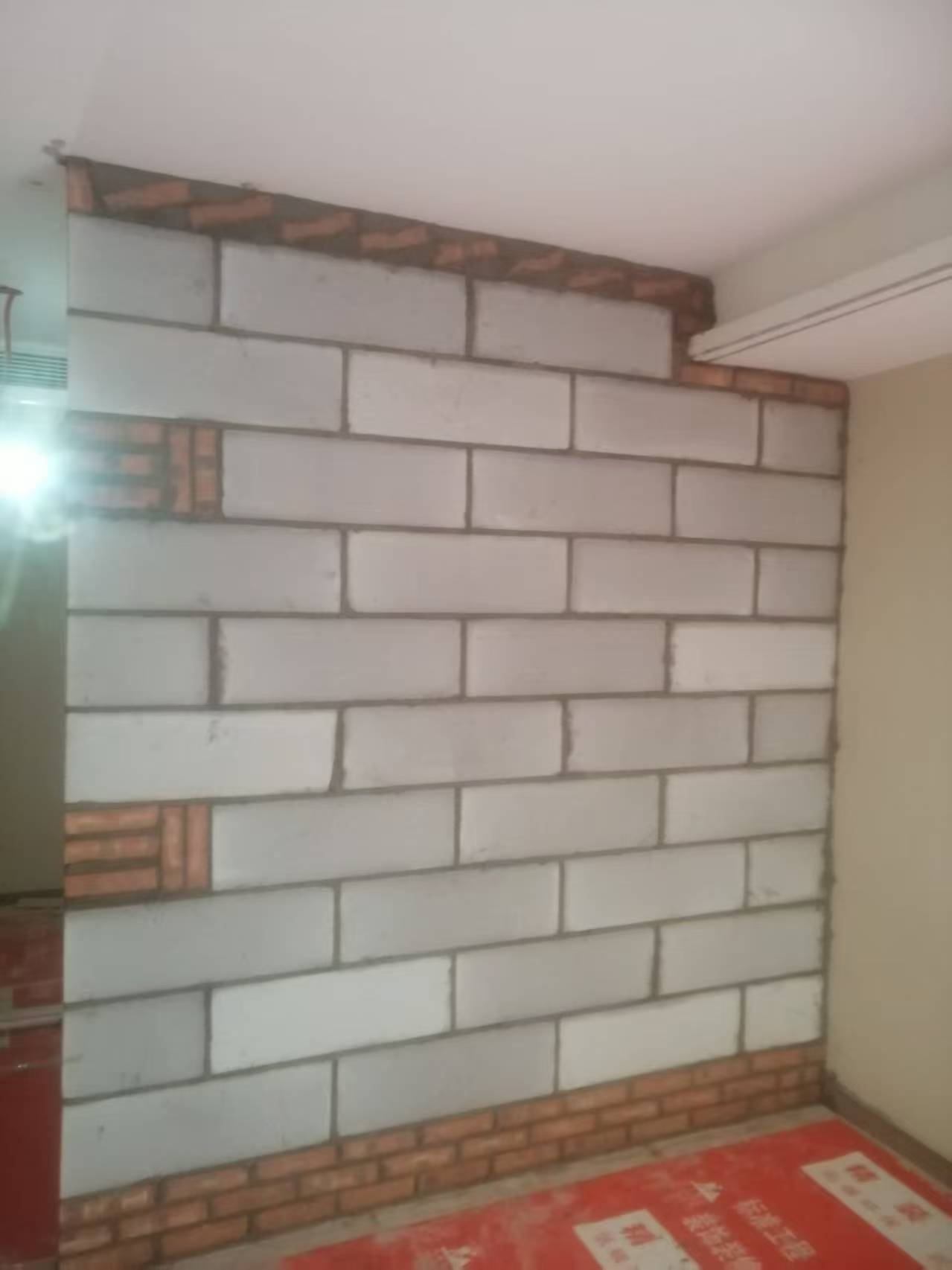 本人以归位。转业，砌砖，抹灰，加气块，地平，职业杀手，自己干不是穿穿。15228846192，