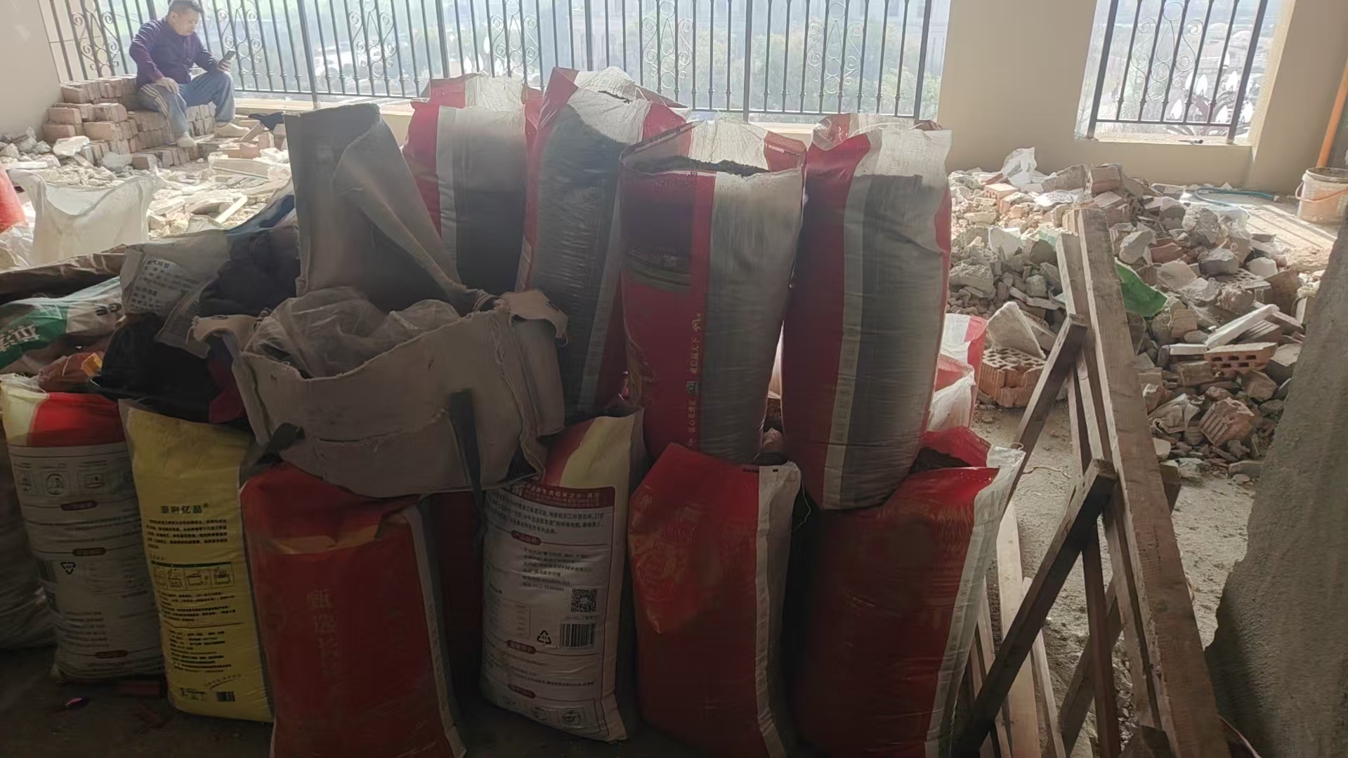 青白江，金堂、广汉河沙水泥配送