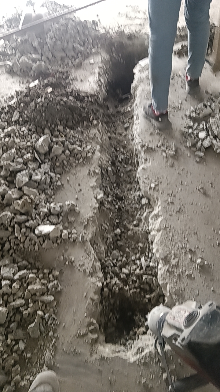 专业拆除砸墙清运