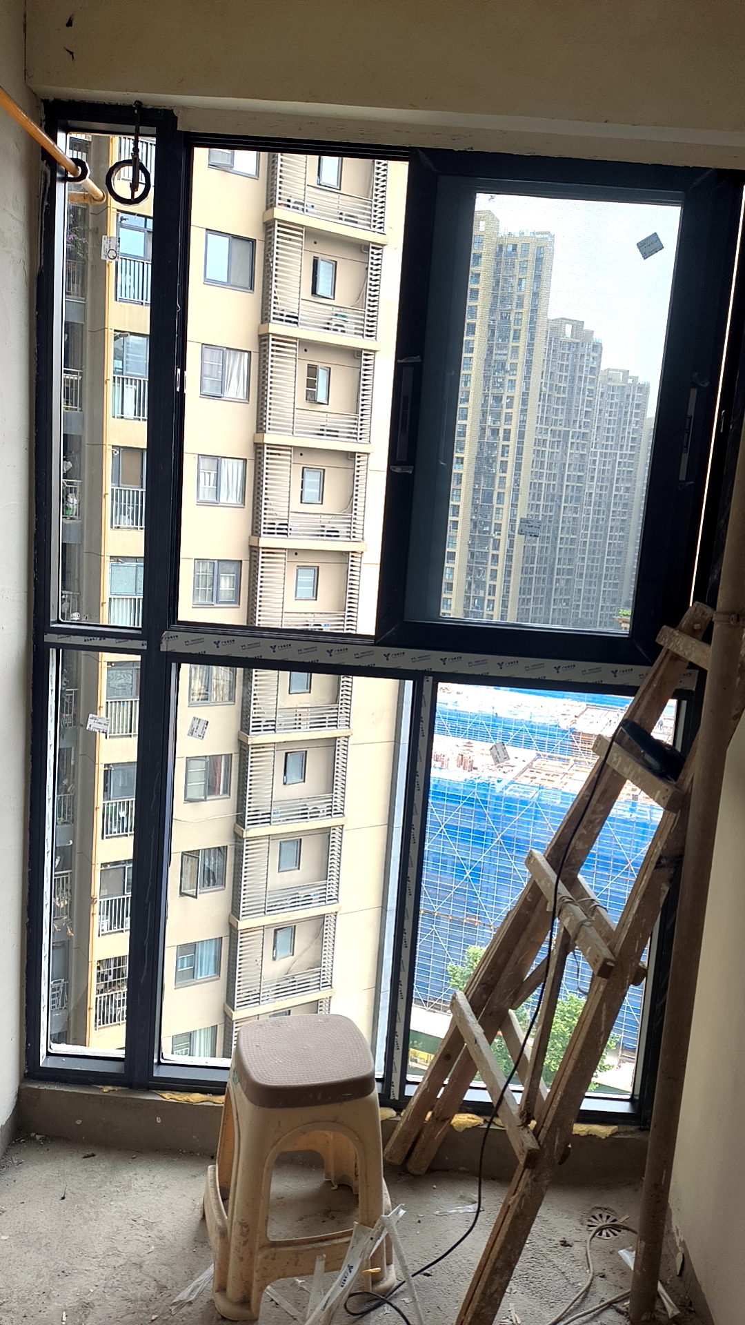 门窗，不锈钢防护栏，钢结构，防盗纱窗